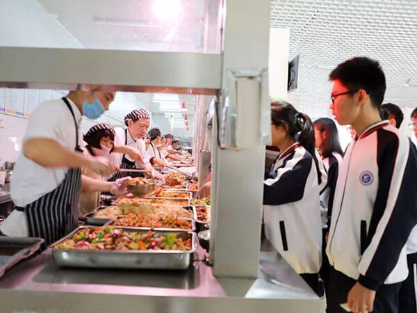 食堂承包：怎么注重食品安全，吃上放心飯菜？